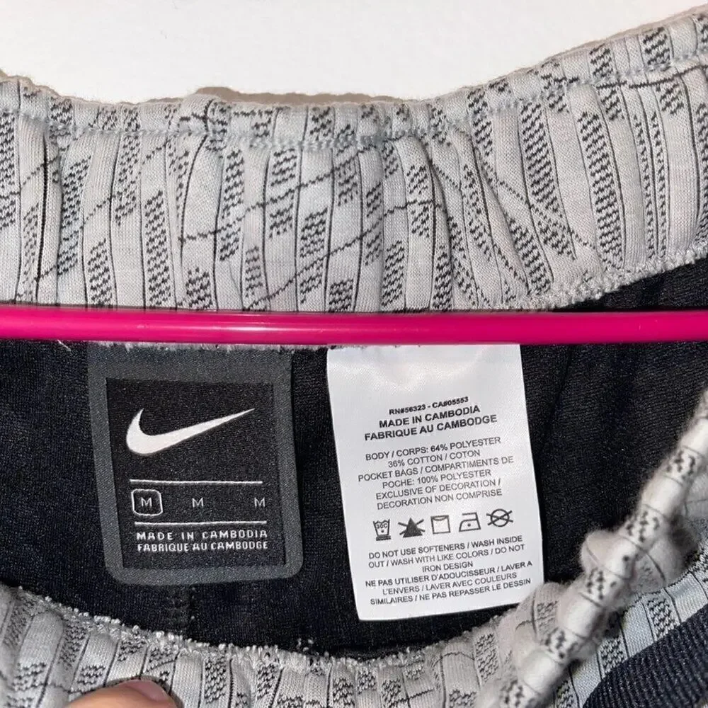 Nike sportswear tech
